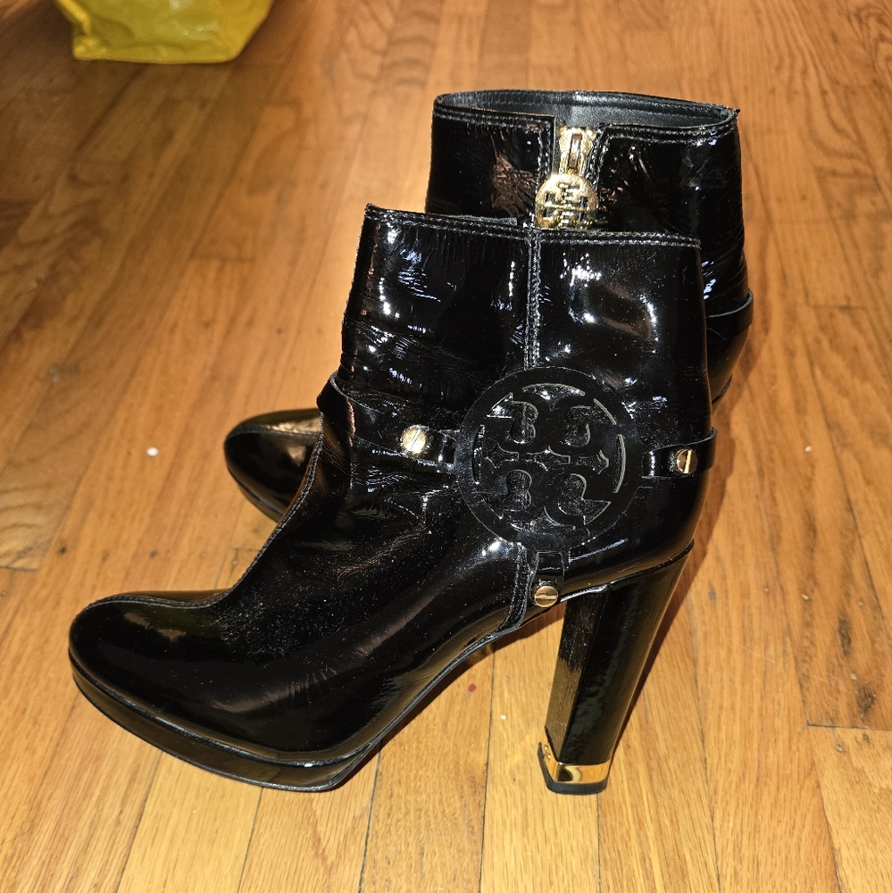 Tory Burch Boots